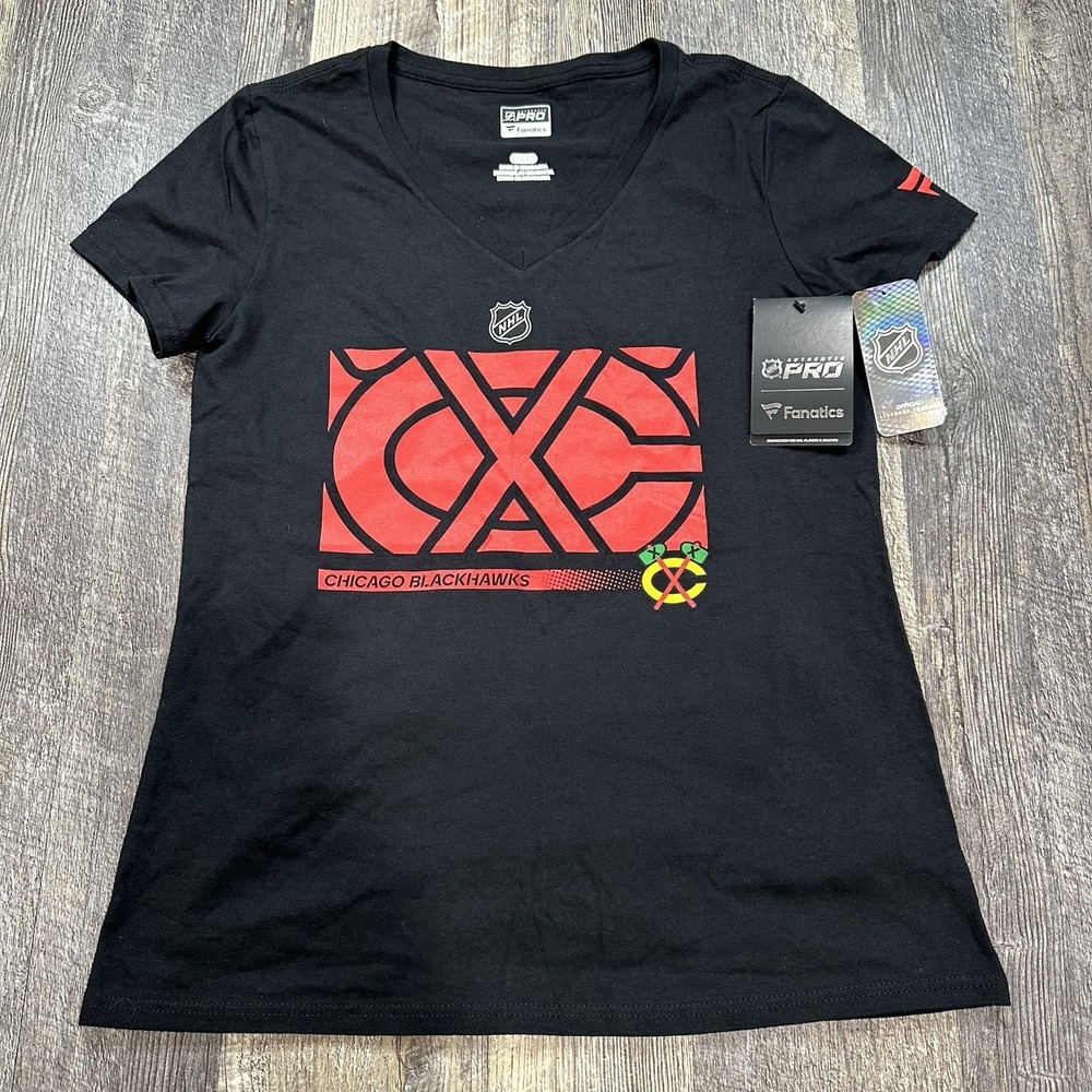NWT Fanatics NHL Authentic PRO Women's Chicago Blackhawks V-Neck Black T-Shirt S